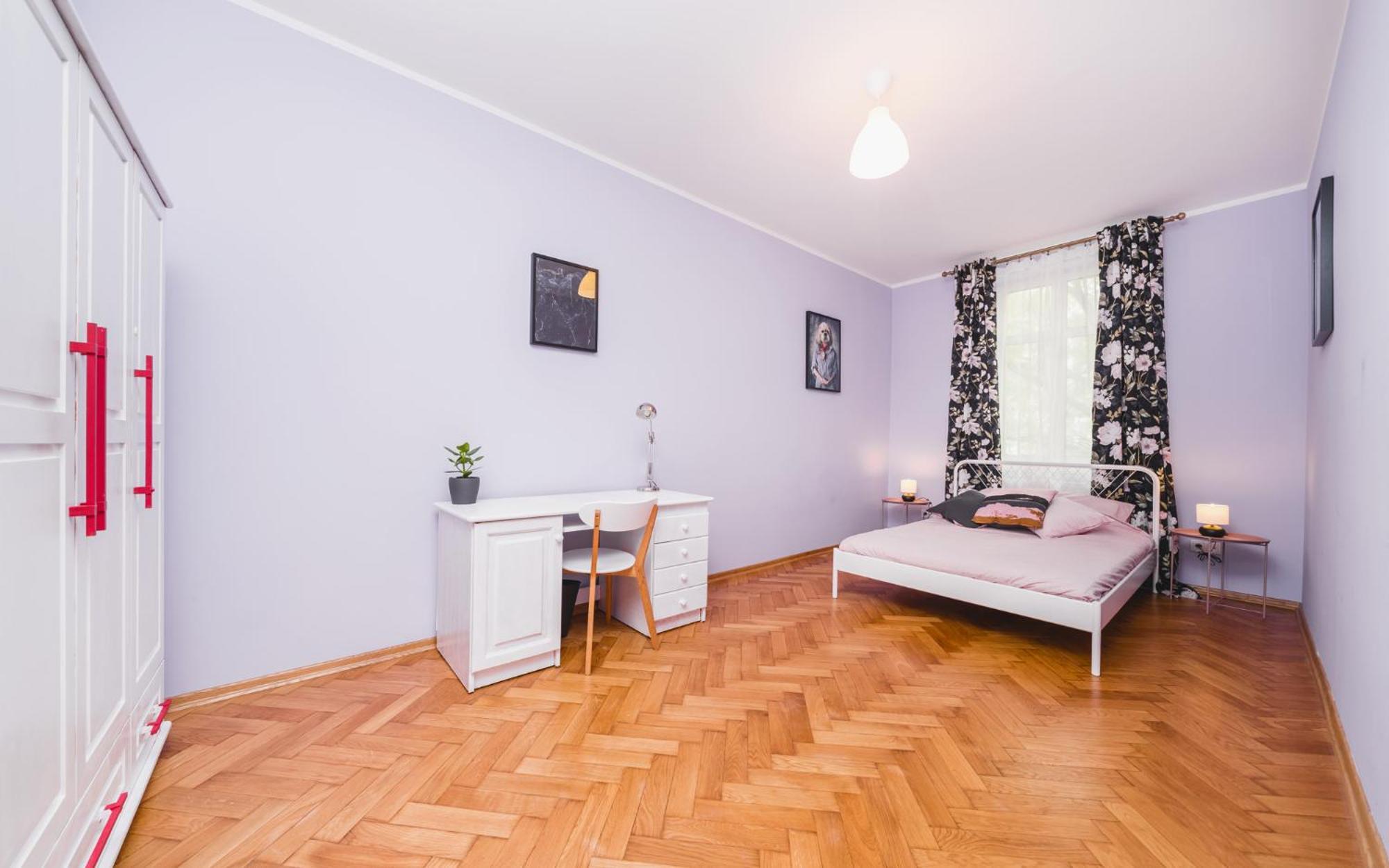 Modern Urban Escape - Old Town Apartment - By Upstairs Красков Екстериор снимка